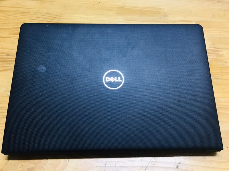 Laptop Dell cũ 3567